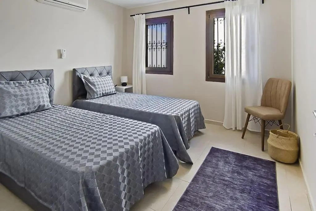 Cozy And Central Apartment With Shared Pool Near Beach In Bodrum